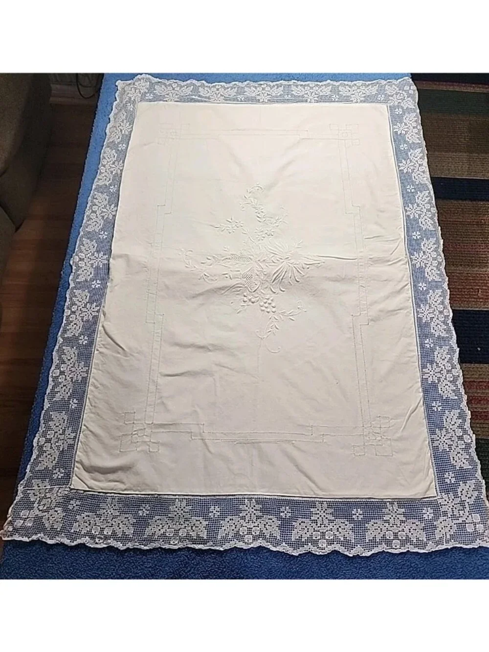 2 Lace Trimmed Embroidered Embellished White Cotton Victorian Pillow Shams Large